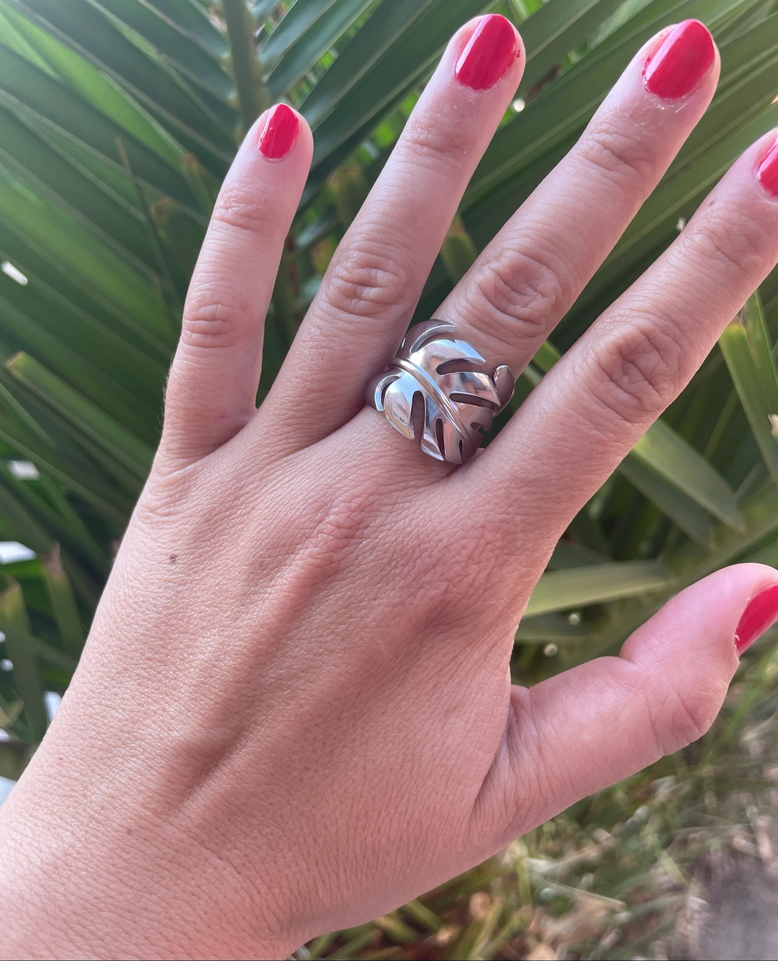 Anillo acero inoxidable plateado hoja